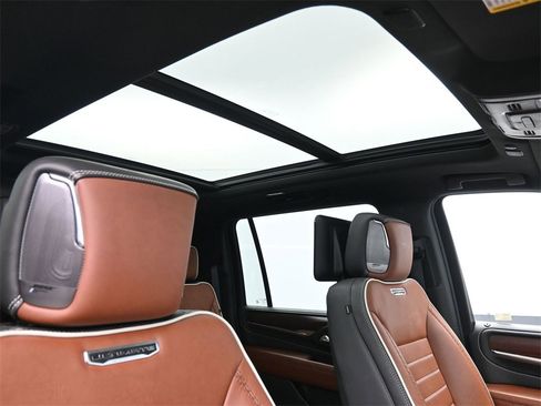 Used 2024 GMC Yukon XL Denali Ultimate image 24