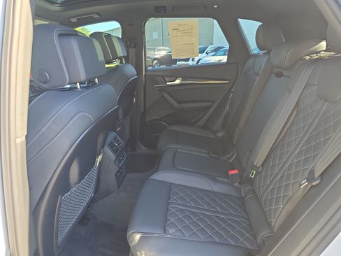 Used 2024 Audi SQ5 Premium Plus w/ Premium Plus Package AWD/4WD image 13