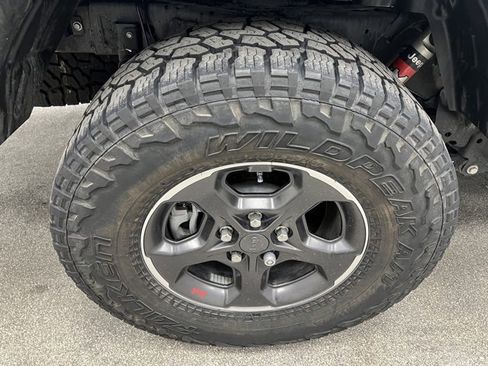 Used 2021 Jeep Gladiator Rubicon image 15