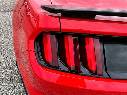 Used 2016 Ford Mustang GT Premium RWD image 28