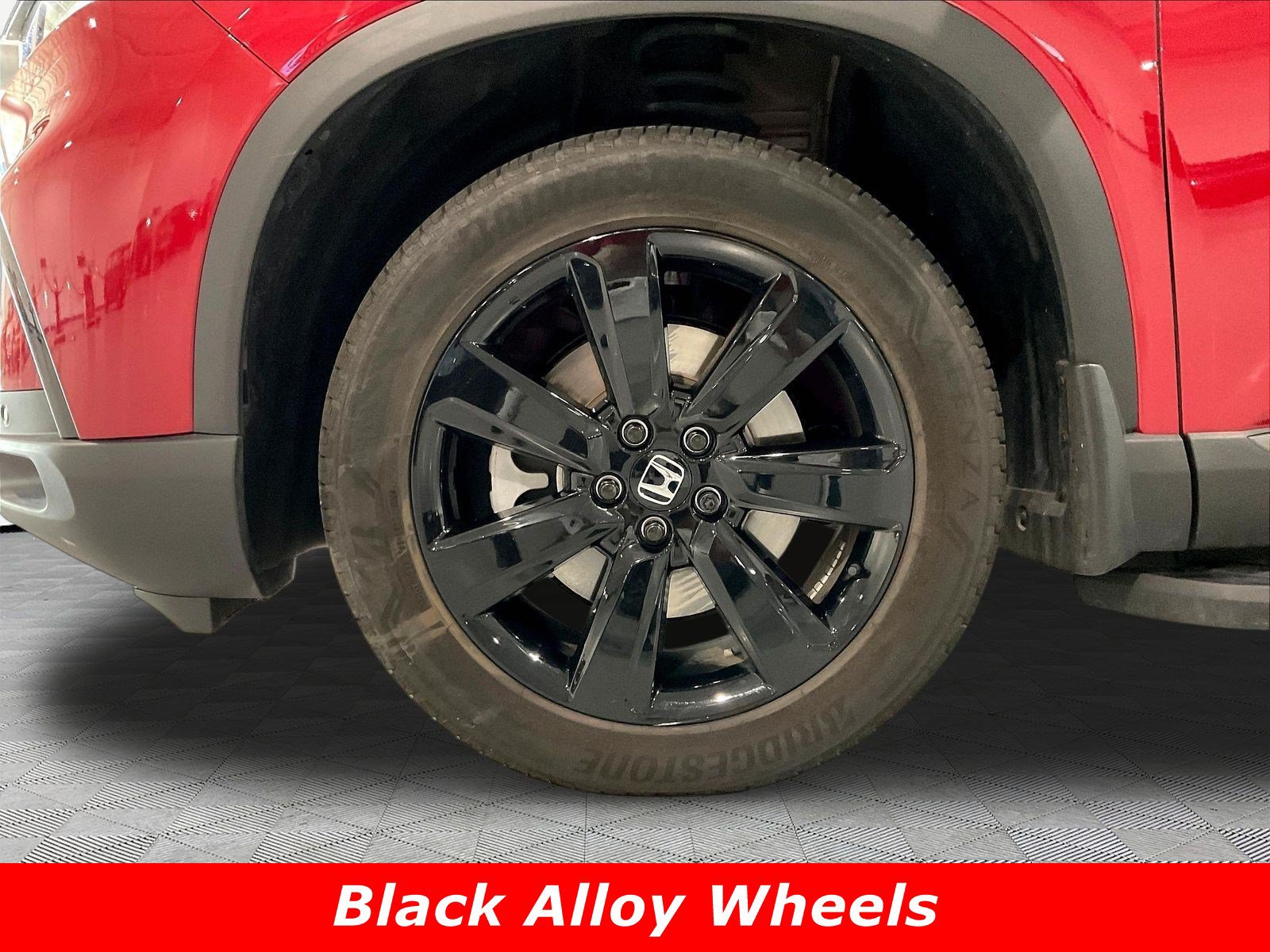 Used 2025 Honda Pilot Black Edition image 35