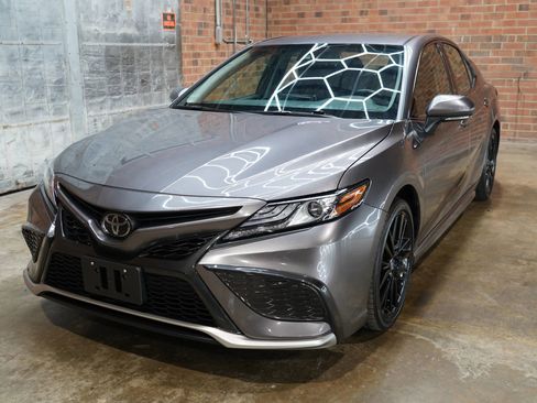 Used 2023 Toyota Camry XSE image 7
