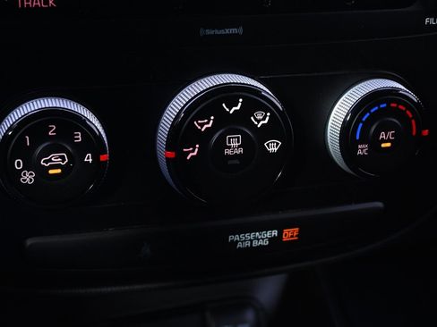 Used 2017 Kia Soul image 27