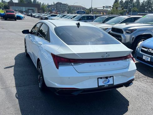 Used 2021 Hyundai Elantra Limited FWD image 9