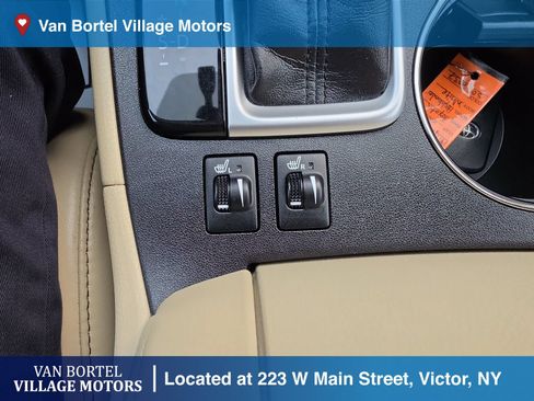 Used 2017 Toyota Highlander XLE AWD/4WD image 21