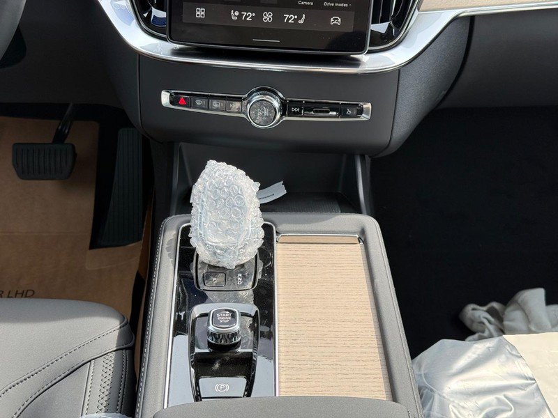 New 2027 Volvo XC90 B6 Plus AWD/4WD image 10
