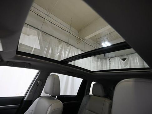 Used 2019 Toyota Highlander Limited Platinum image 27