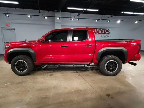 New 2026 Toyota Tacoma TRD Off-Road AWD/4WD image 4