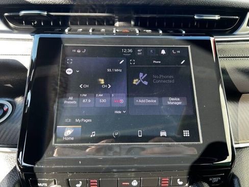 Used 2025 Jeep Grand Cherokee Altitude image 25