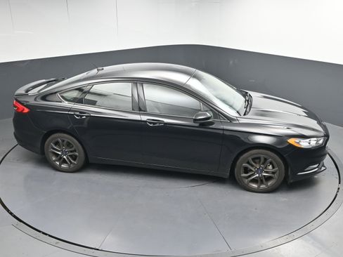 Used 2018 Ford Fusion SE w/ Equipment Group 201A image 33