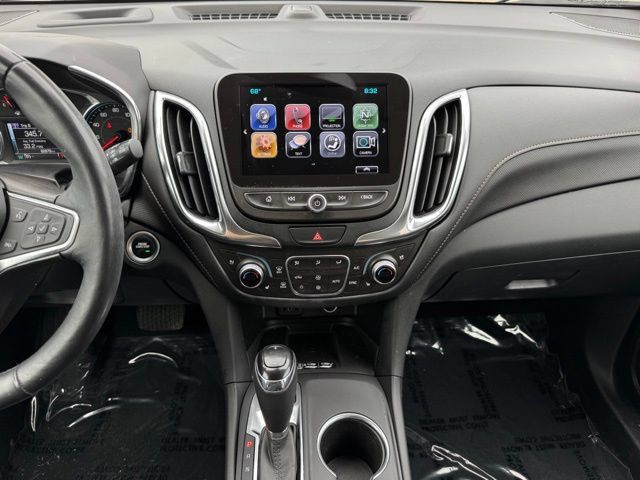 Used 2018 Chevrolet Equinox Premier AWD/4WD image 2