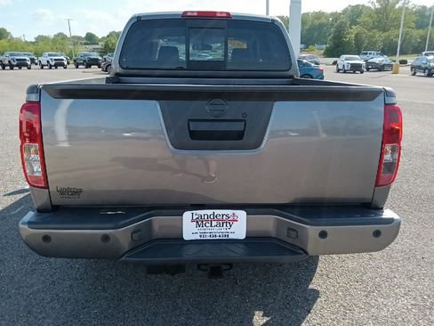 Used 2021 Nissan Frontier SV w/ Midnight Edition Floor Mats AWD/4WD image 4