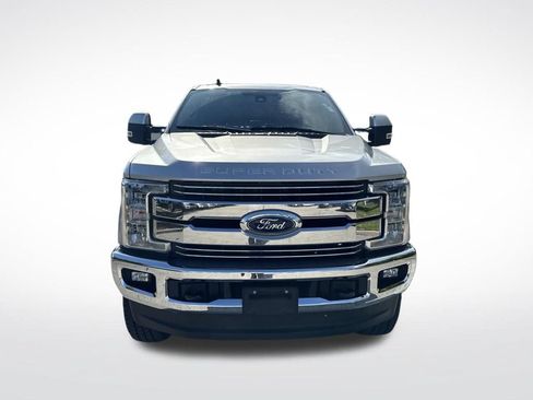 Used 2019 Ford F250 Lariat w/ Lariat Ultimate Package AWD/4WD image 3