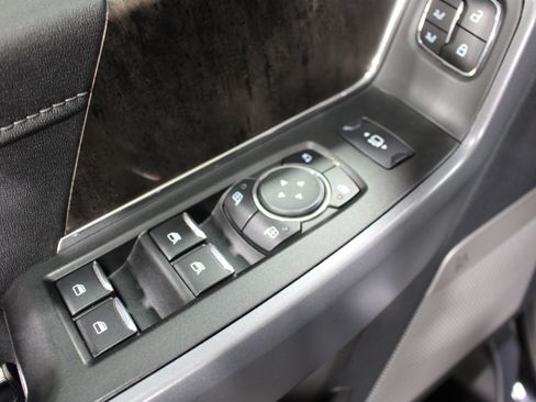 Used 2024 Ford F250 Lariat w/ Lariat Ultimate Package AWD/4WD image 7