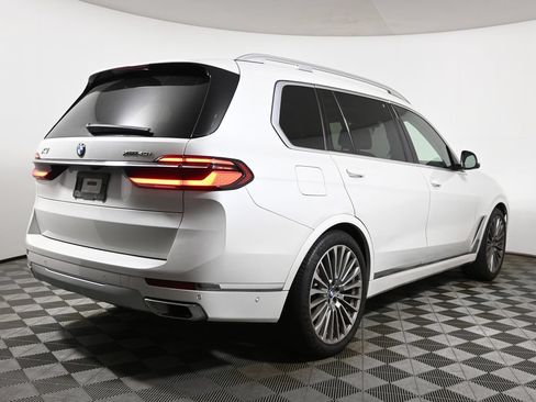 Used 2024 BMW X7 xDrive40i w/ Executive Package AWD/4WD image 11