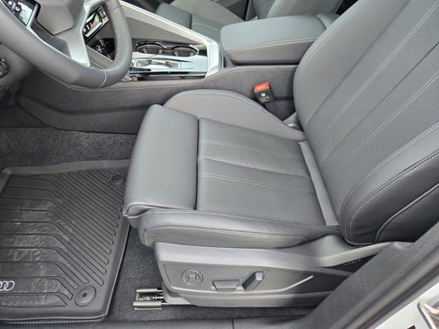 Used 2025 Audi Q5 Premium Plus AWD/4WD image 25