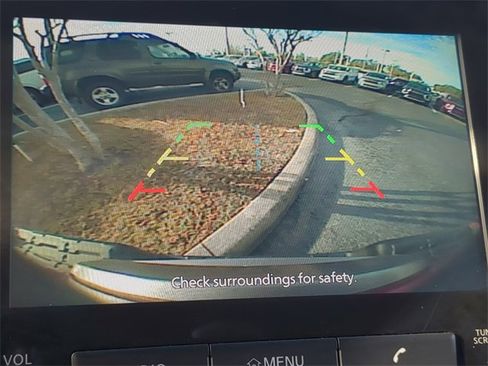 Used 2023 Nissan Frontier SV image 24