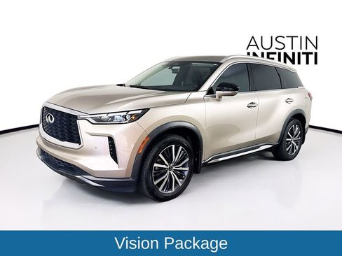 Used 2023 INFINITI QX60 Sensory w/ Vision Package image 3