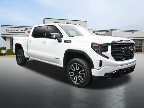 Used 2025 GMC Sierra 1500 AT4 w/ AT4 Preferred Package AWD/4WD image 7