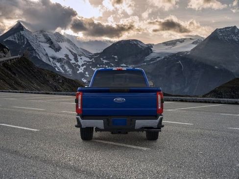 New 2026 Ford F350 XLT w/ XLT Premium Package AWD/4WD image 5