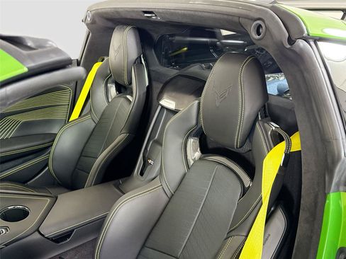 Used 2026 Chevrolet Corvette ZR1 w/ ZR1 Carbon Fiber Aero Package RWD image 17