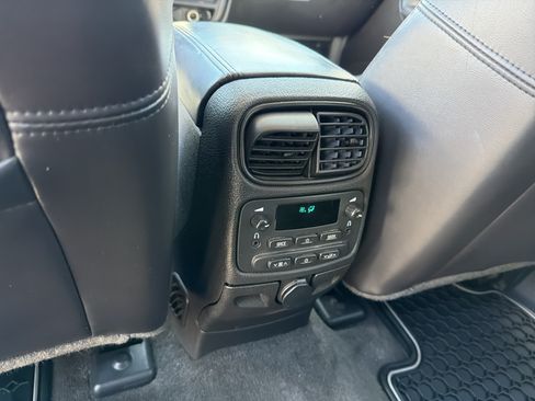 Used 2008 Chevrolet TrailBlazer LT w/ Off-Road Package AWD/4WD image 11