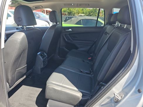 Used 2019 Volkswagen Tiguan SEL AWD/4WD image 8