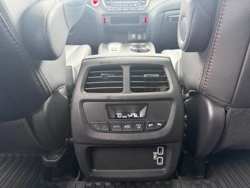 Used 2022 Honda Pilot TrailSport image 15
