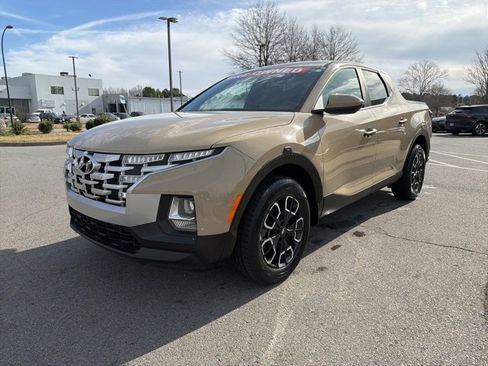 Used 2023 Hyundai Santa Cruz SE image 3