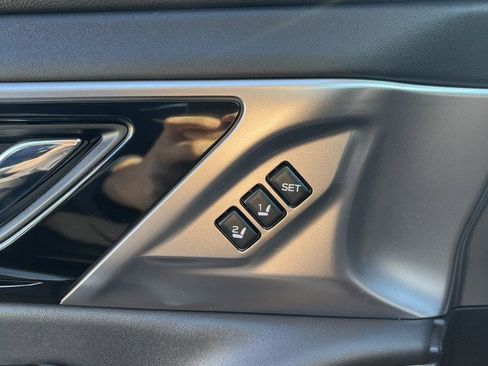 Certified 2025 Subaru Outback Limited w/ Popular Package #2 image 21