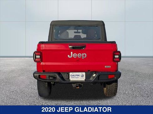 Used 2020 Jeep Gladiator Overland image 4