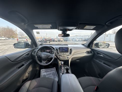 Used 2022 Chevrolet Equinox RS w/ Infotainment Package image 21