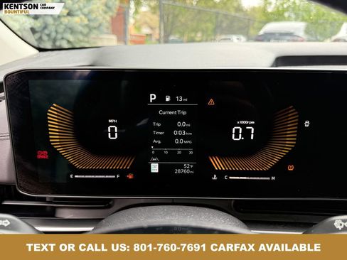 Used 2025 Kia Carnival FWD image 13
