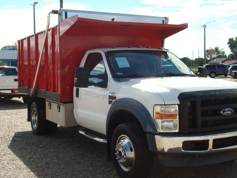 Used 2010 Ford F550 4x4 Regular Cab Super Duty image 3