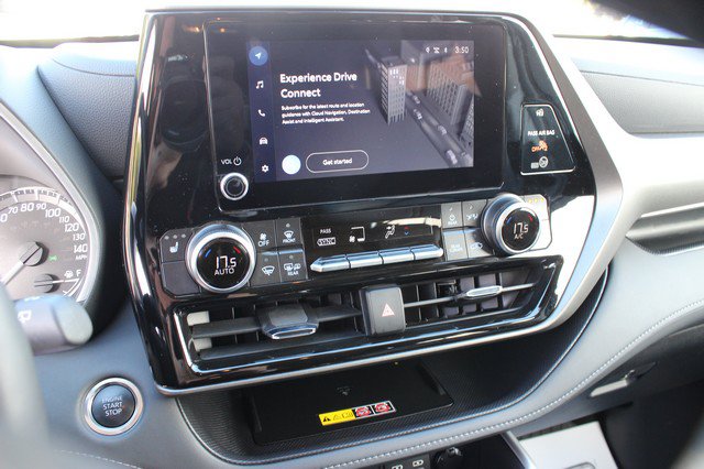 Used 2026 Toyota Highlander XLE AWD/4WD image 11