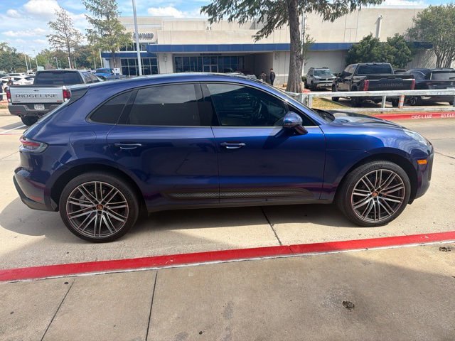 Used 2024 Porsche Macan AWD/4WD image 6