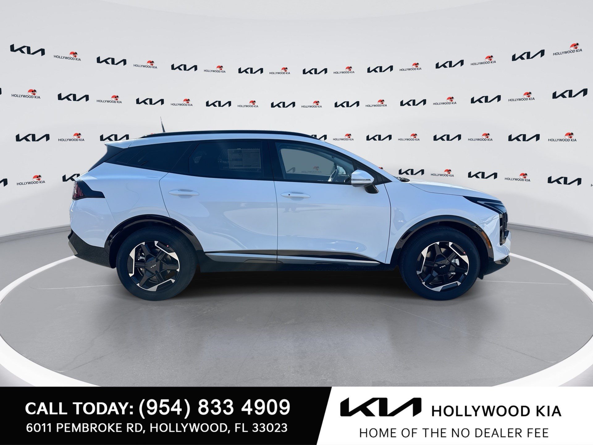 New 2026 Kia Sportage SX FWD image 9