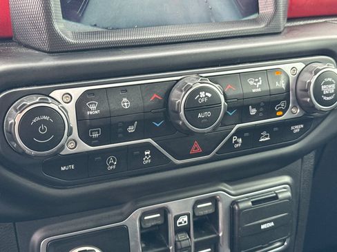 Used 2020 Jeep Gladiator Rubicon AWD/4WD image 20