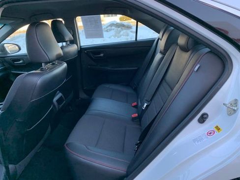 Used 2016 Toyota Camry SE image 25