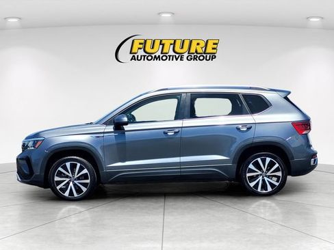 Used 2024 Volkswagen Taos SE FWD image 7
