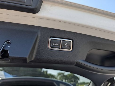 Used 2022 Kia Sorento SX FWD image 32