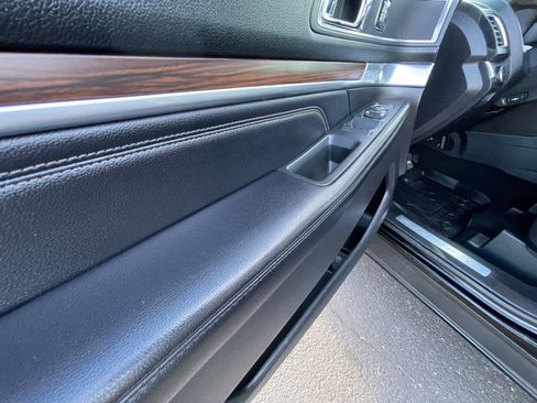 Used 2017 Ford Explorer Limited w/ Class II Trailer Tow Package image 13