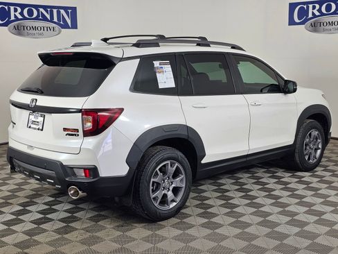 Used 2025 Honda Passport TrailSport image 5