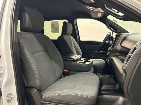 Used 2023 RAM 2500 Tradesman w/ Chrome Appearance Group image 10