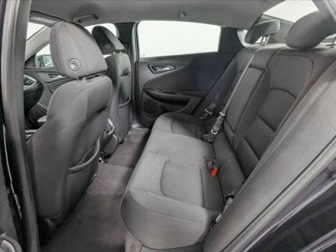 Used 2023 Chevrolet Malibu LT FWD image 16