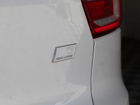 Used 2021 Volvo XC40 P8 Recharge w/ Advanced Package AWD/4WD image 15
