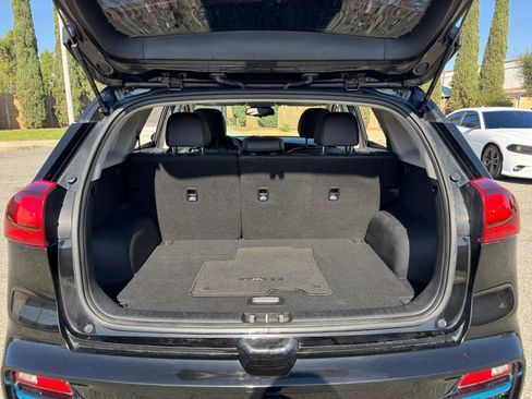 Used 2022 Kia Niro EX image 20
