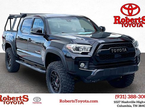 Used 2018 Toyota Tacoma TRD Off-Road w/ Technology Package AWD/4WD image 1