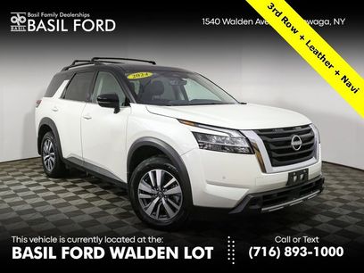 Used 2024 Nissan Pathfinder SL