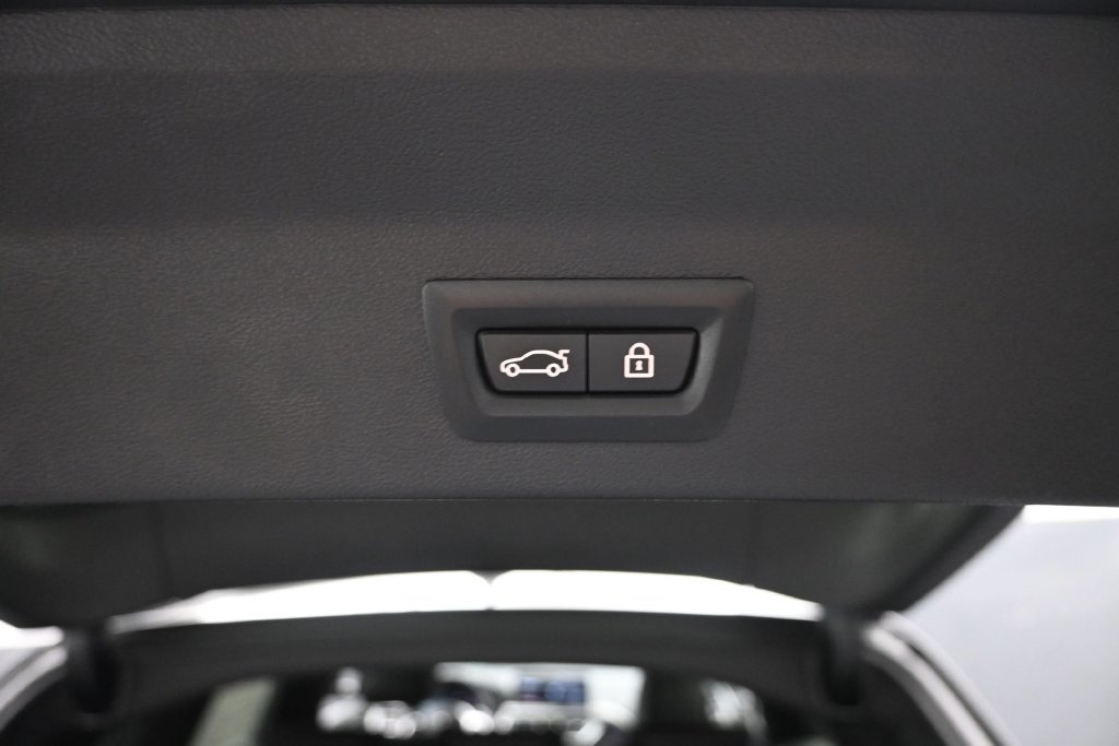 Used 2022 BMW X3 M40i AWD/4WD image 12